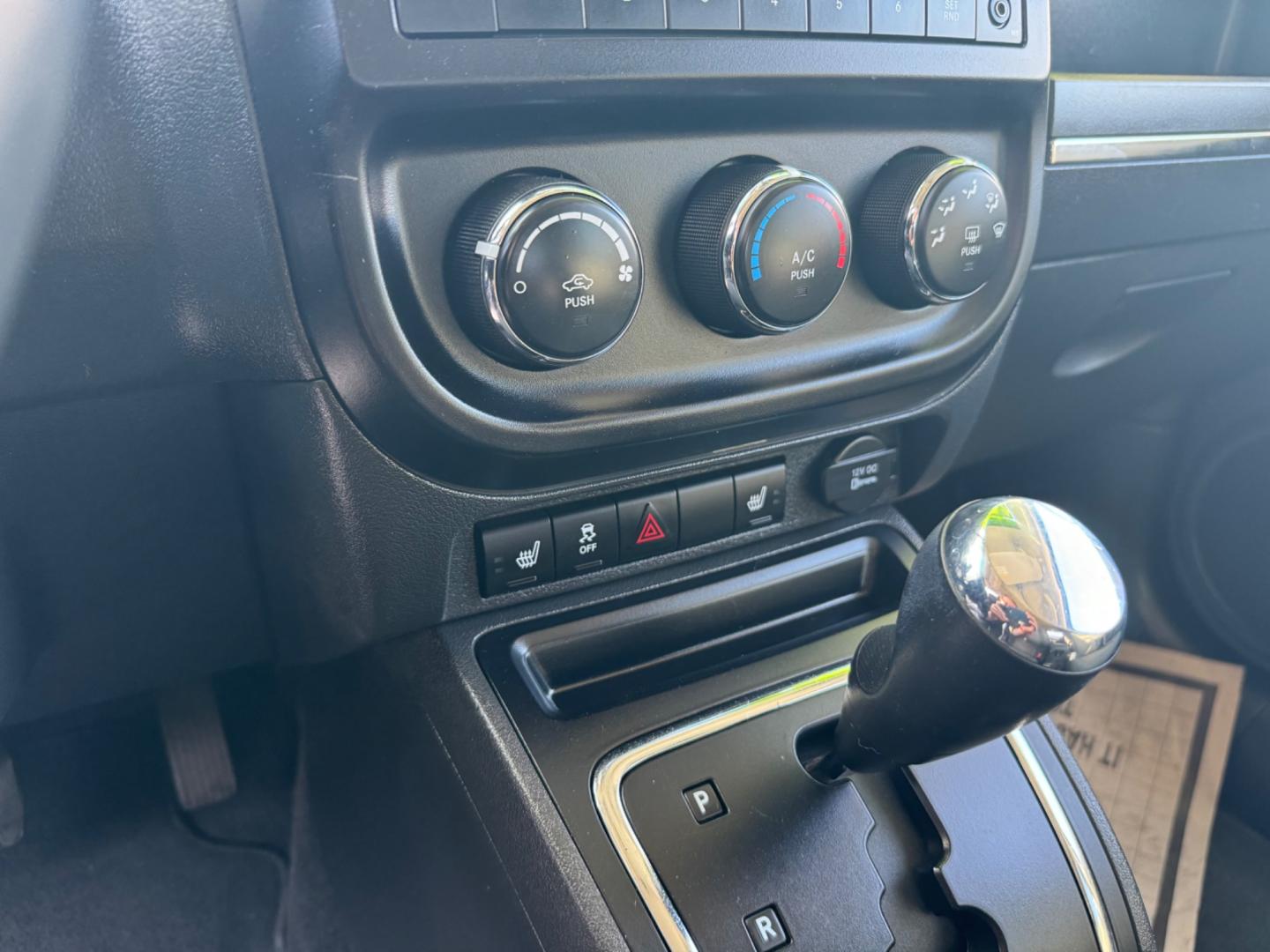 2012 Black Jeep Compass (1C4NJDEB2CD) , located at 2190 Hwy 95, Bullhead City, AZ, 86442, (928) 704-0060, 0.000000, 0.000000 - Photo#10